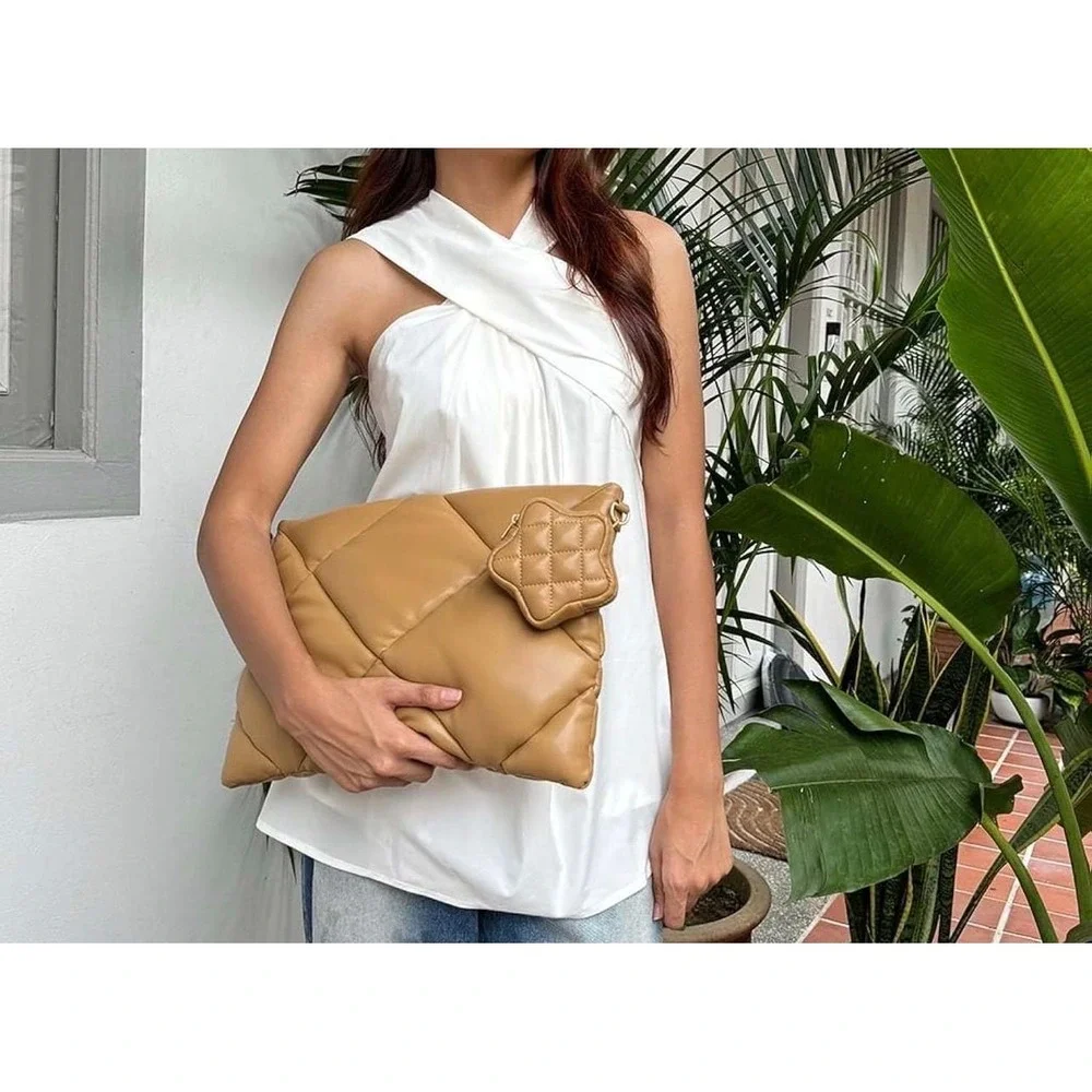 115.- 14 Inch & 16 Inch Laptop Sleeve - Golden Caramel, Puffy cotton padding